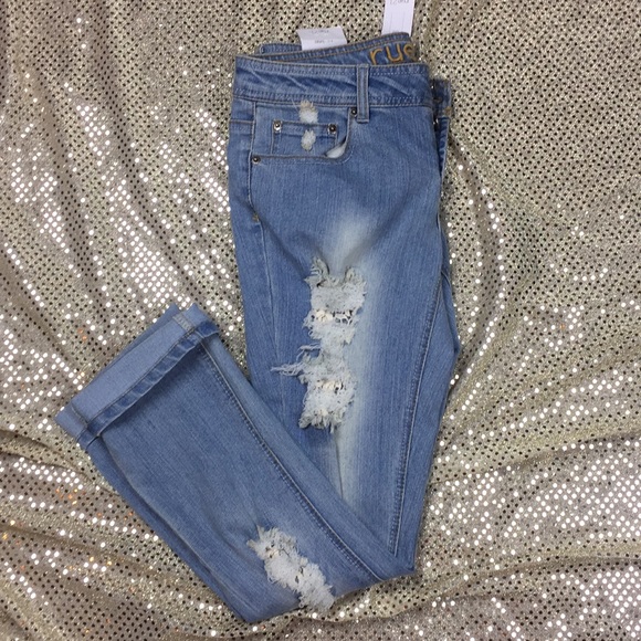 Rue21 Denim - NWT Rue21 crops size 3/4